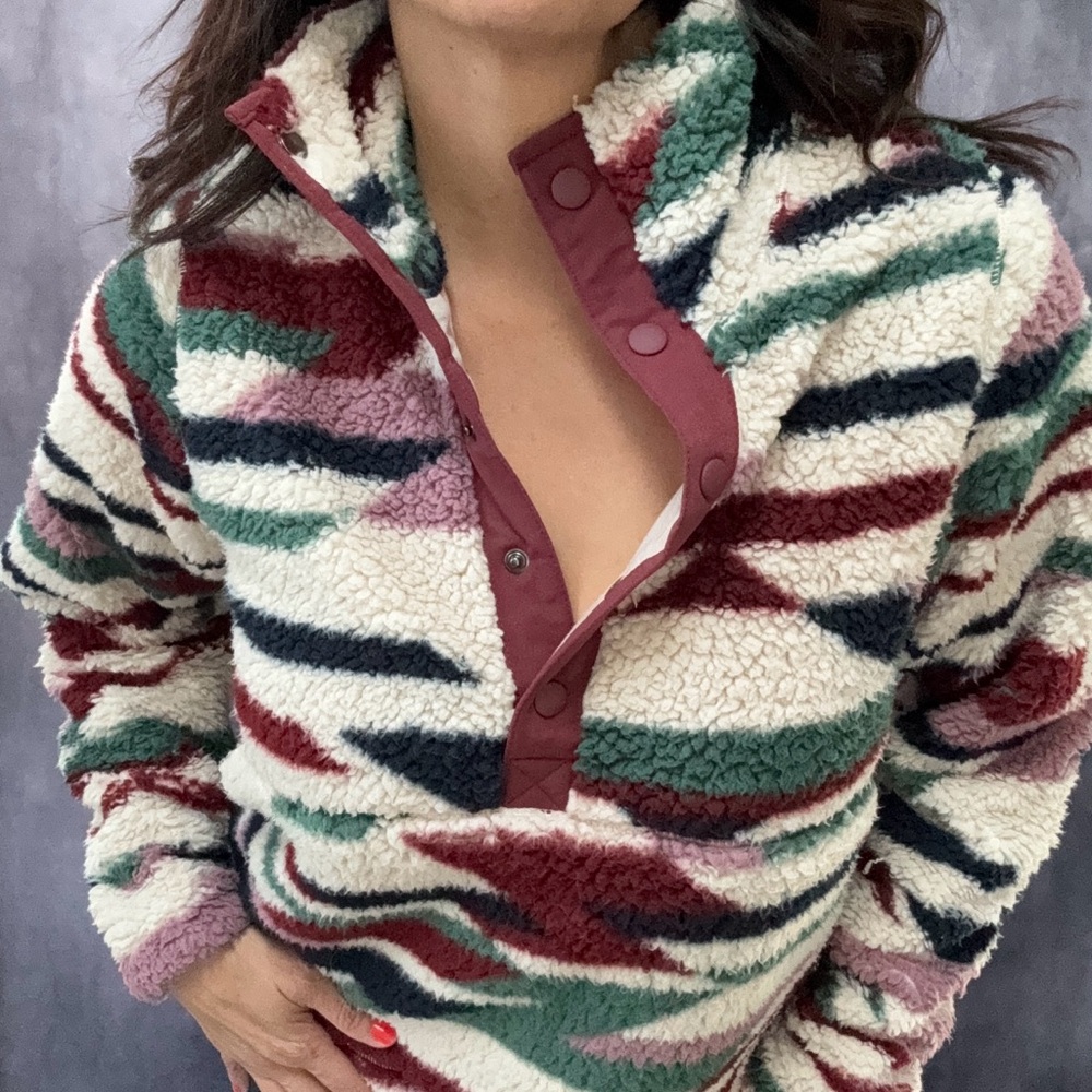 PRANA pull over